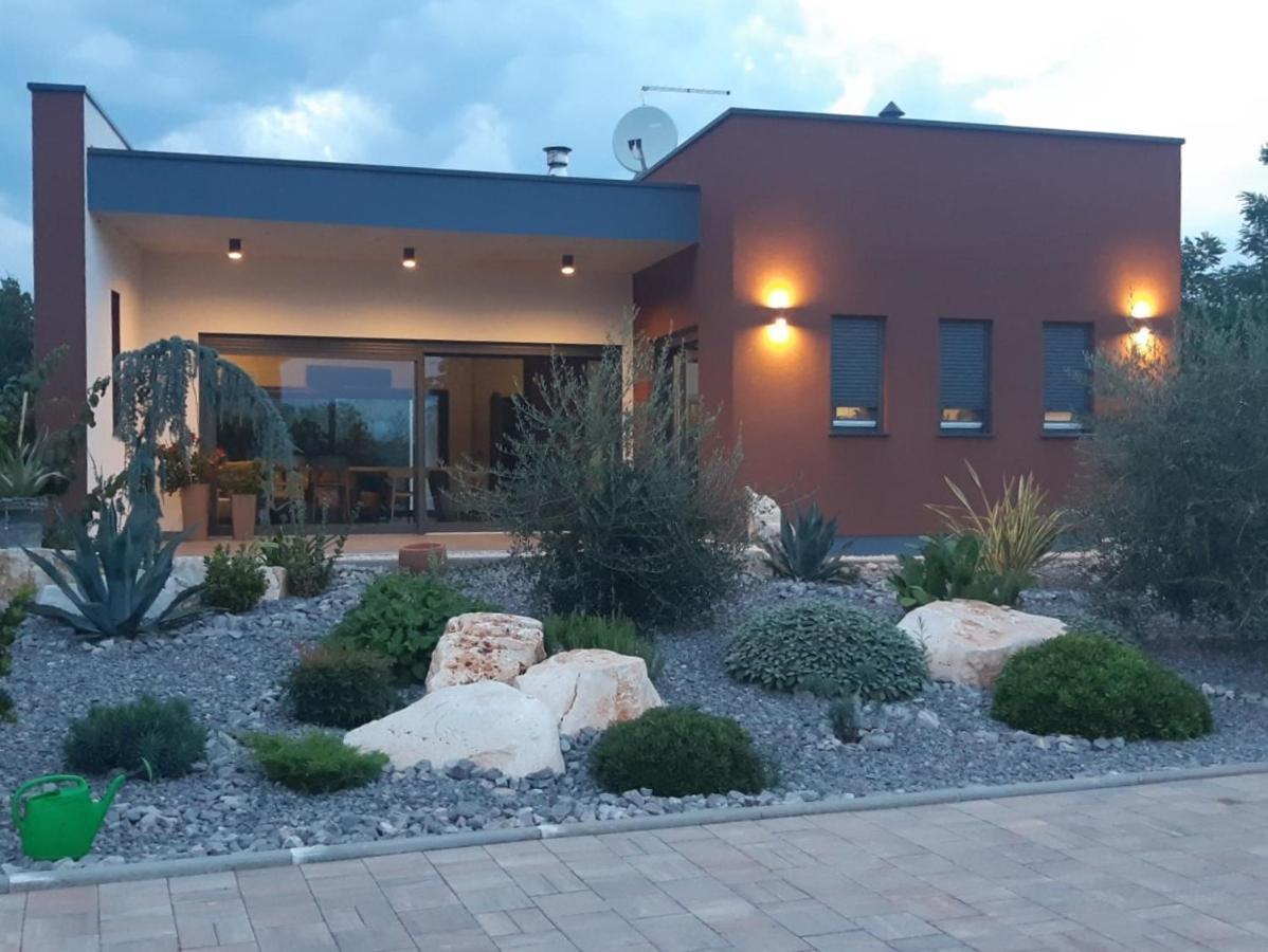 Apartments Bijou With Big Private Garden Near Umag Vilanija ภายนอก รูปภาพ