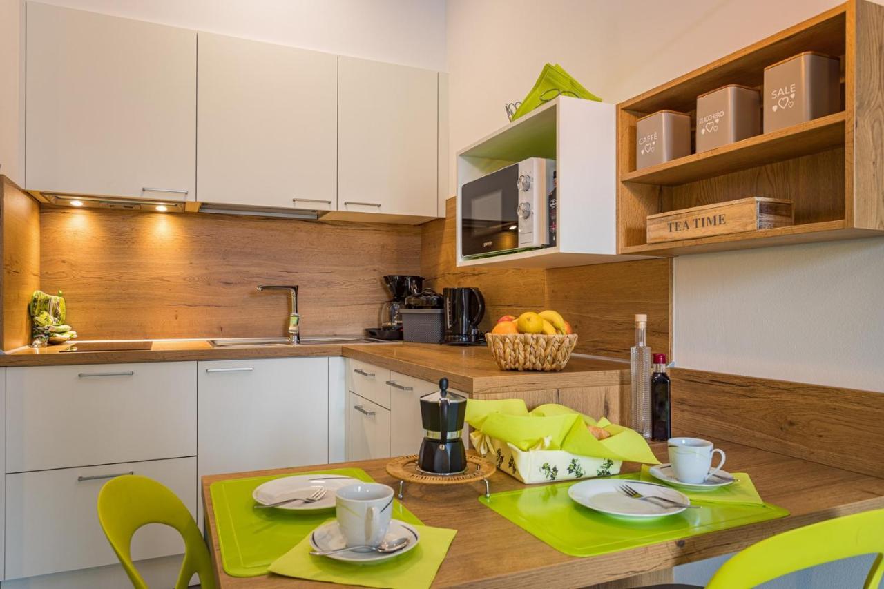 Apartments Bijou With Big Private Garden Near Umag Vilanija ภายนอก รูปภาพ