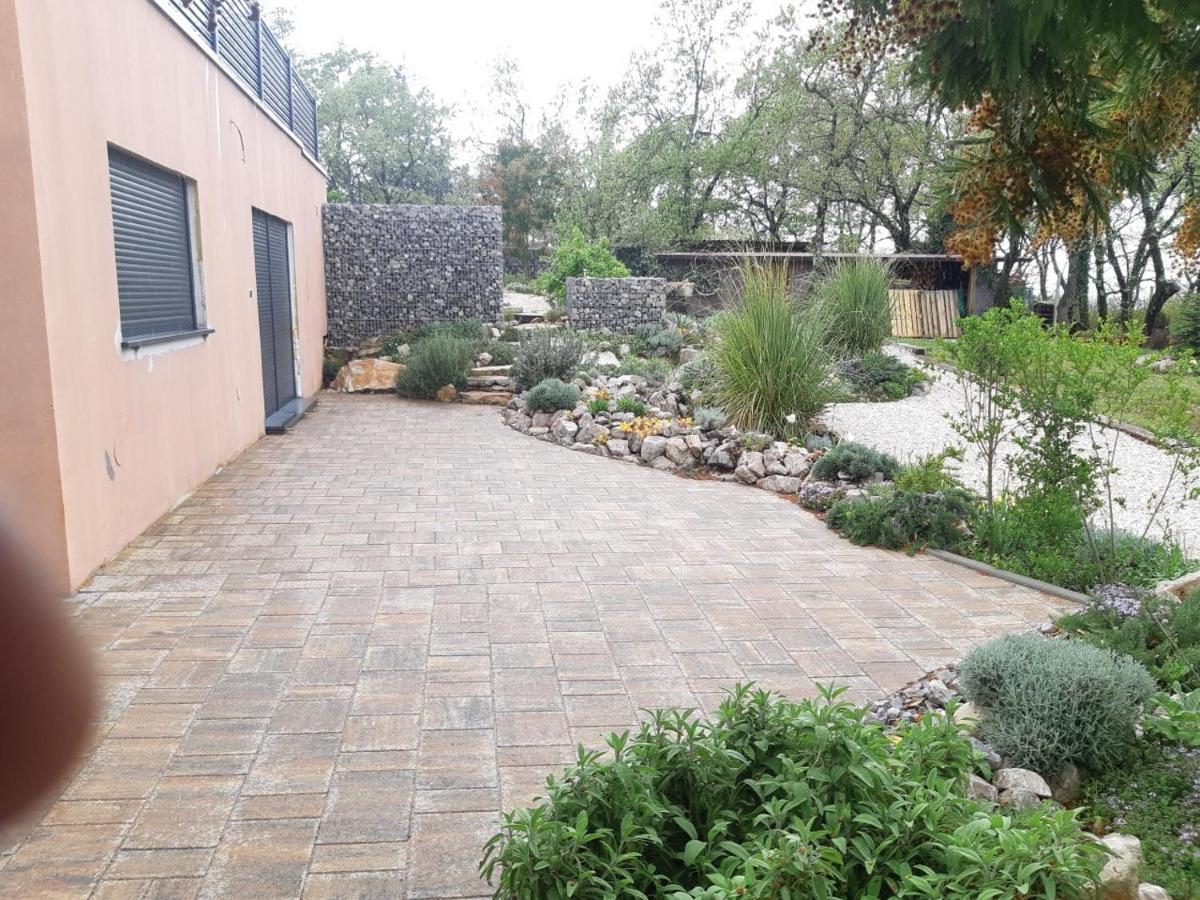 Apartments Bijou With Big Private Garden Near Umag Vilanija ภายนอก รูปภาพ