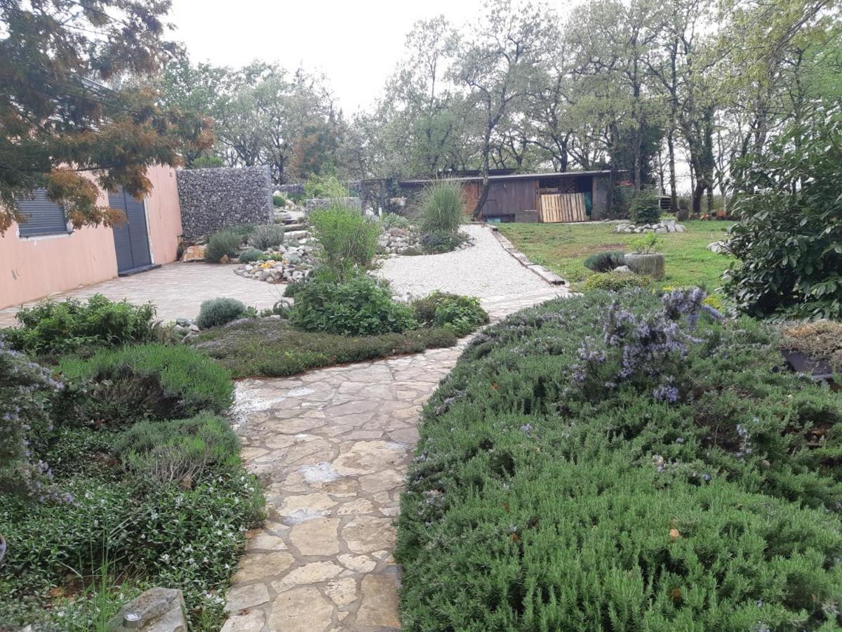 Apartments Bijou With Big Private Garden Near Umag Vilanija ภายนอก รูปภาพ