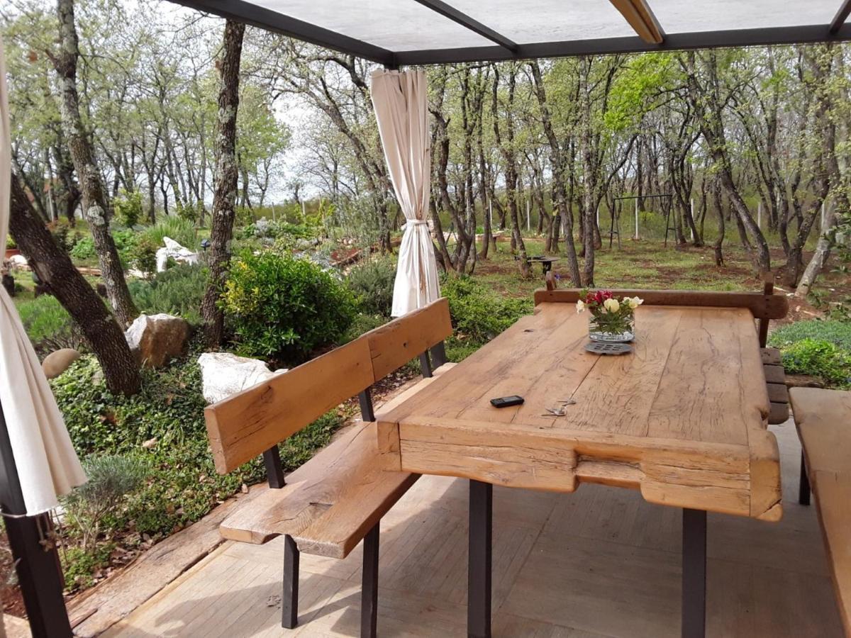 Apartments Bijou With Big Private Garden Near Umag Vilanija ภายนอก รูปภาพ