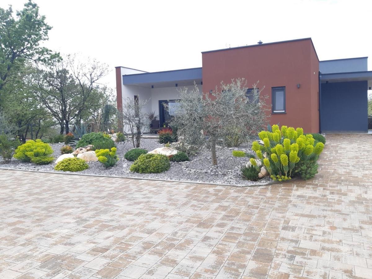 Apartments Bijou With Big Private Garden Near Umag Vilanija ภายนอก รูปภาพ