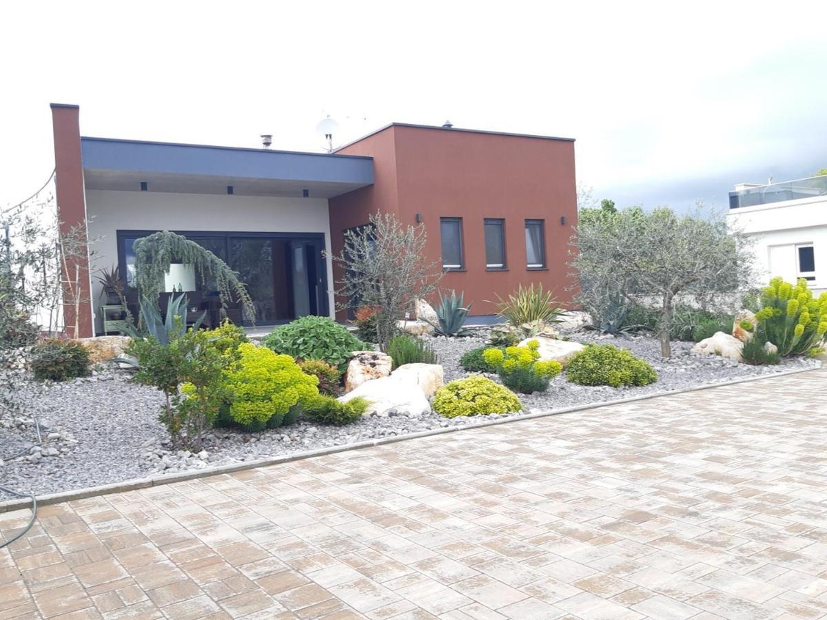 Apartments Bijou With Big Private Garden Near Umag Vilanija ภายนอก รูปภาพ